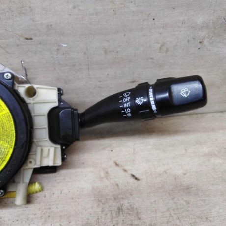 podrulevoi-perekliucatel-v-sbore-hyundai-accent-ii-art-93702-big-1