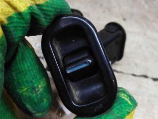 knopka-steklopodieemnika-daewoo-nexia-art-93886