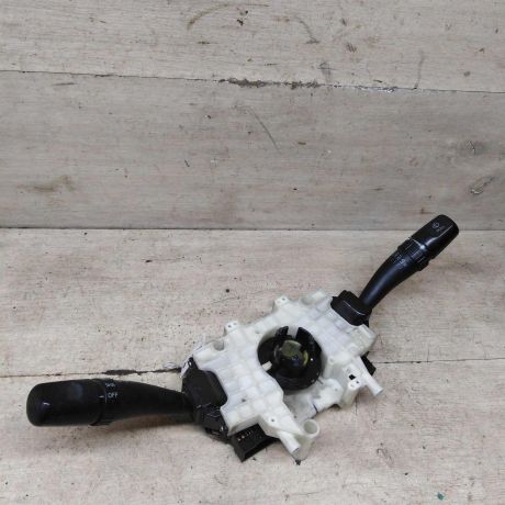 podrulevoi-perekliucatel-v-sbore-hyundai-santa-fe-i-art-94137-big-0