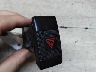 knopka-avariinoi-signalizacii-kia-shuma-ii-kia-spectra-ii-art-94202