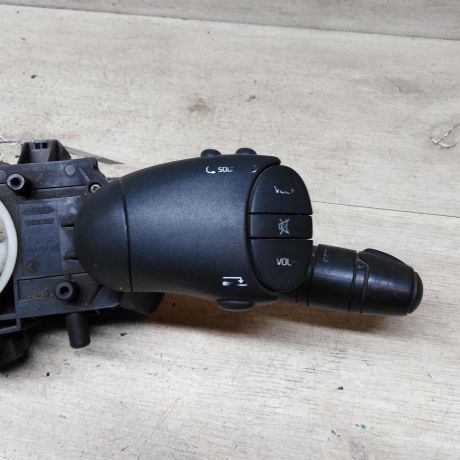 podrulevoi-perekliucatel-v-sbore-renault-megane-i-art-95571-big-7