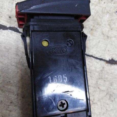 knopka-avariinoi-signalizacii-kia-shuma-ii-kia-spectra-ii-art-95686-big-2