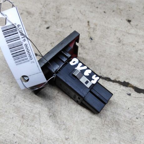 knopka-avariinoi-signalizacii-opel-vectra-c-art-95932-big-1
