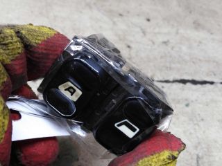 knopka-steklopodieemnika-peugeot-partner-i-restailing-art-96433