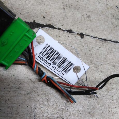 knopka-otkryvaniia-dverei-renault-symbol-i-art-96500-big-2