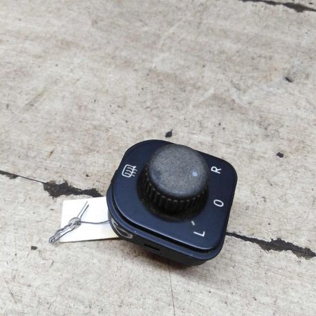 perekliucatel-regulirovki-zerkal-volkswagen-jetta-5-volkswagen-golf-5-art-96542-big-0