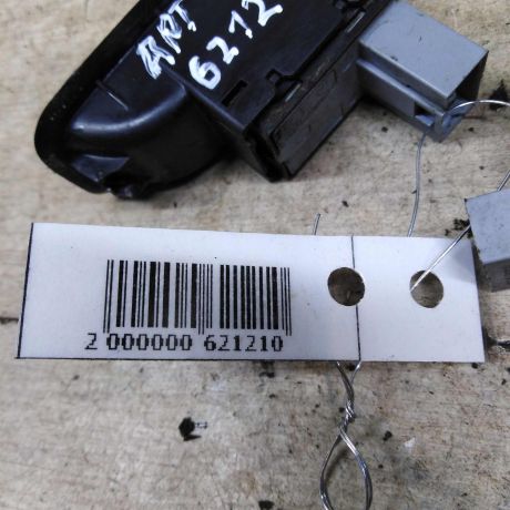 knopka-steklopodieemnika-volkswagen-polo-5-art-96775-big-2