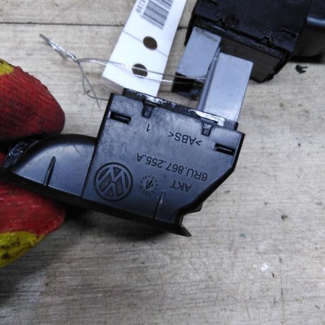 knopka-steklopodieemnika-volkswagen-polo-5-art-96775-big-3