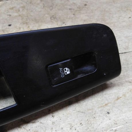 knopka-steklopodieemnika-zadniaia-levaia-rucka-dveri-kia-ceed-i-art-97191-big-3