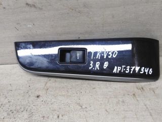 knopka-steklopodieemnika-zadniaia-pravaia-toyota-camry-v50-art-97593