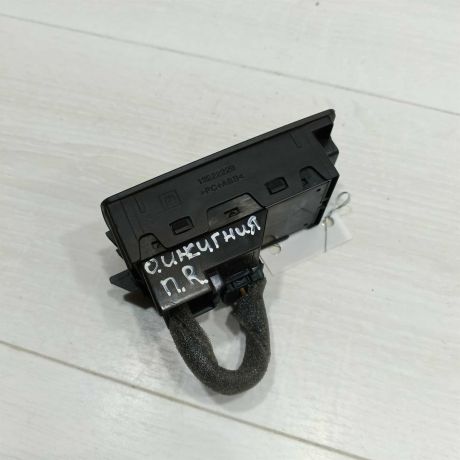 knopka-steklopodieemnika-peredniaia-pravaia-opel-insignia-i-art-97713-big-1