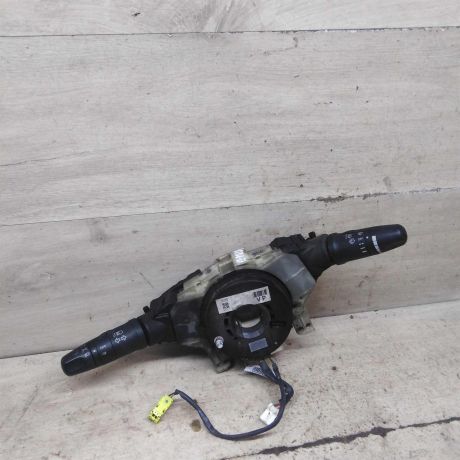 podrulevoi-perekliucatel-v-sbore-nissan-primera-p12-art-97738-big-0