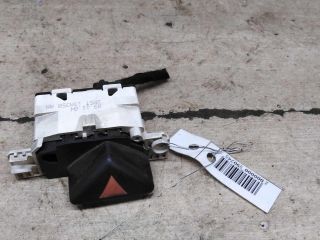 knopka-avariinoi-signalizacii-ford-focus-i-art-98297