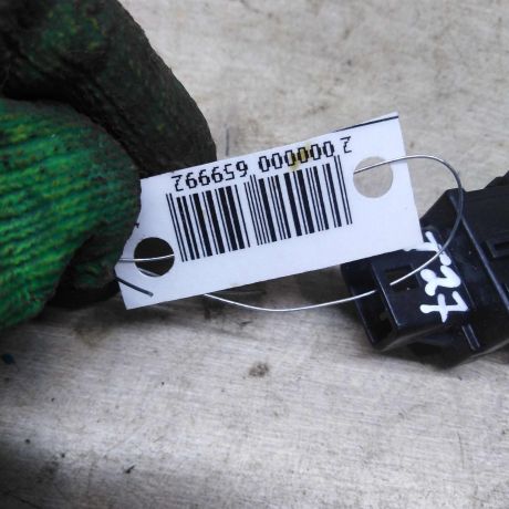 knopka-toplivnogo-baka-toyota-avensis-iii-art-99077-big-3