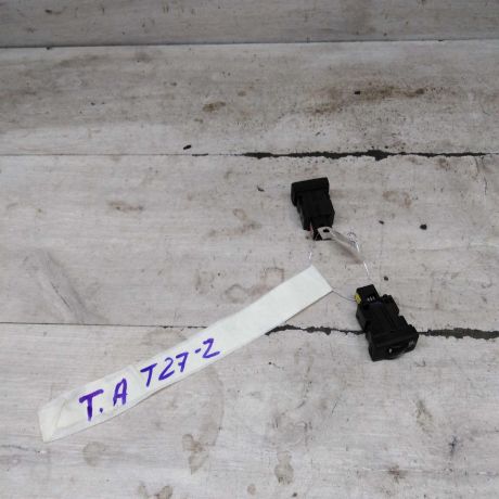 knopka-obogreva-sidenii-toyota-avensis-iii-art-99147-big-2