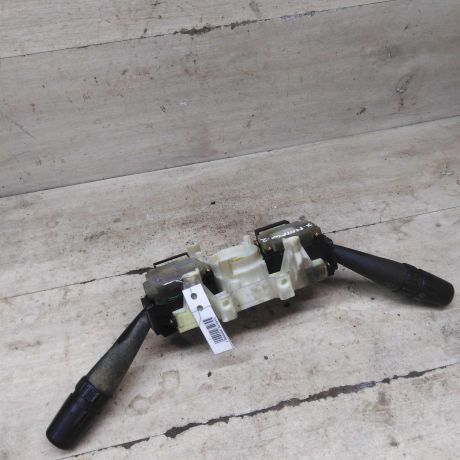 podrulevoi-perekliucatel-v-sbore-hyundai-matrix-art-99454-big-1