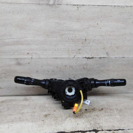 podrulevoi-perekliucatel-v-sbore-toyota-avensis-iii-art-99632-big-0