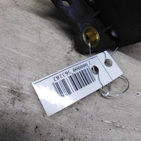 knopka-parkovki-toyota-avensis-iii-art-99636-big-3