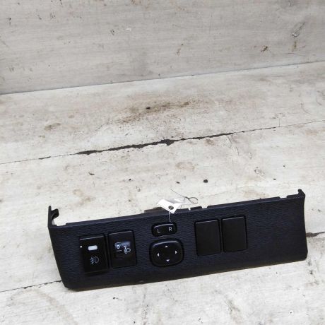 perekliucatel-regulirovki-zerkal-toyota-avensis-iii-art-99639-big-0