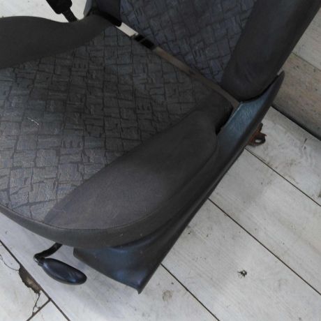 sidene-perednee-levoe-ford-focus-i-art-100184-big-8