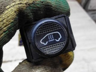 knopka-vykliucatel-dopolnitelnogo-otopitelia-pecki-ford-galaxy-volkswagen-sharan-seat-alhambra-art-100687