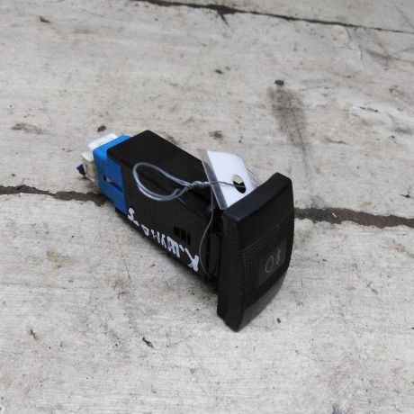 knopka-vkliuceniia-protivotumannyx-far-kia-shuma-ii-kia-spectra-ii-art-100840-big-0