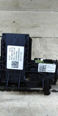 podrulevoi-perekliucatel-v-sbore-volkswagen-jetta-vi-art-101145-big-1