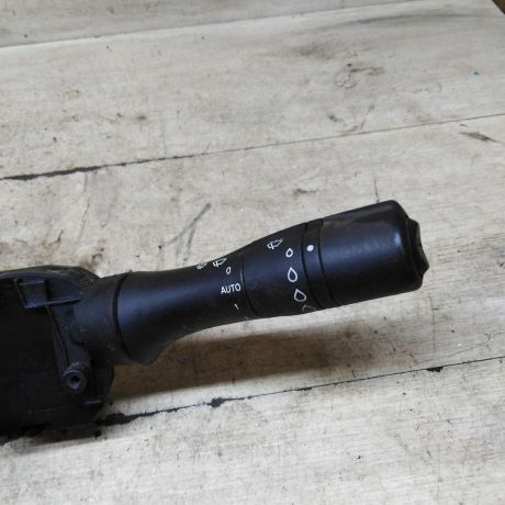 podrulevoi-perekliucatel-v-sbore-renault-fluence-i-art-101278-big-1