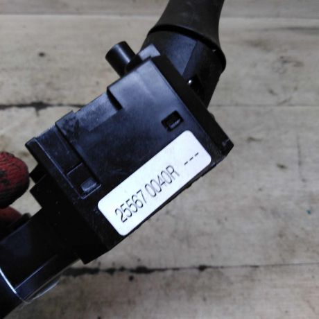 podrulevoi-perekliucatel-v-sbore-renault-fluence-i-art-101278-big-4