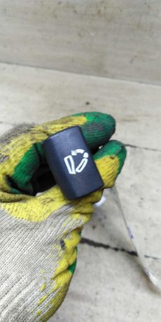 tros-zamok-krepleniia-zadnego-sidenia-volkswagen-jetta-vi-art-101304-big-1