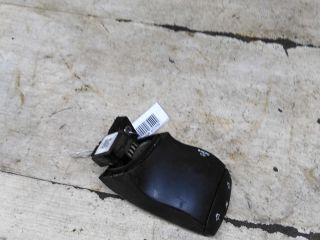 perekliucatel-podrulevoi-upravleniia-magnitoloi-renault-fluence-i-art-101445