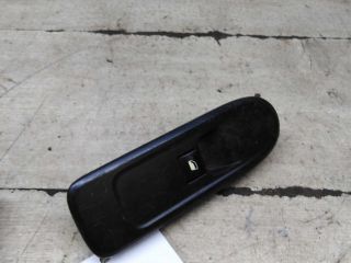 knopka-steklopodieemnika-peredniaia-pravaia-peugeot-308-i-art-102182