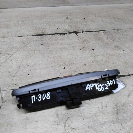 knopka-avariinoi-signalizacii-peugeot-308-i-art-102184-big-2