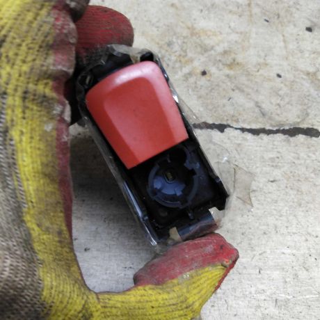 knopka-avariinoi-signalizacii-renault-fluence-i-art-102359-big-0