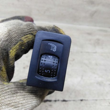 knopka-obogreva-sidenii-volkswagen-bora-volkswagen-jetta-4-volkswagen-golf-4-art-102597-big-0