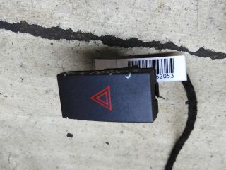 knopka-avariinoi-signalizacii-ford-c-max-dorestailing-art-102702