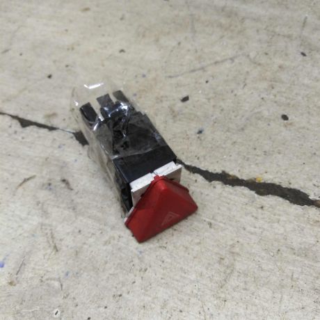 knopka-avariinoi-signalizacii-volkswagen-jetta-5-art-103680-big-0