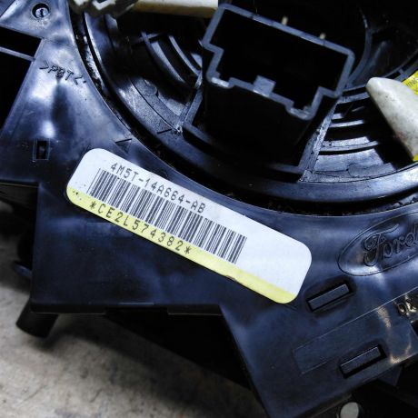 podrulevoi-perekliucatel-v-sbore-ford-c-max-art-104529-big-2