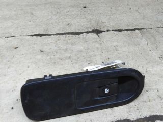 knopka-steklopodieemnika-peredniaia-pravaia-renault-scenic-ii-art-104937