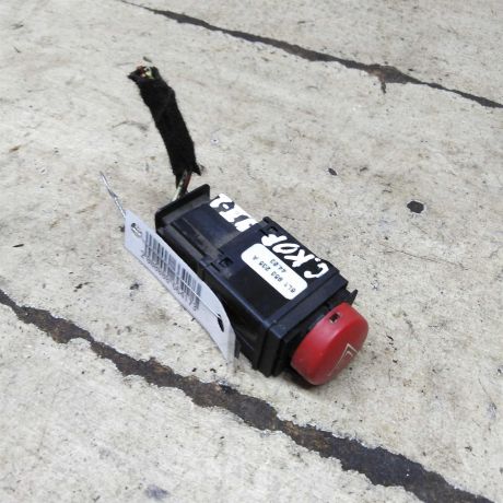 knopka-avariinoi-signalizacii-seat-cordoba-ii-art-104966-big-0