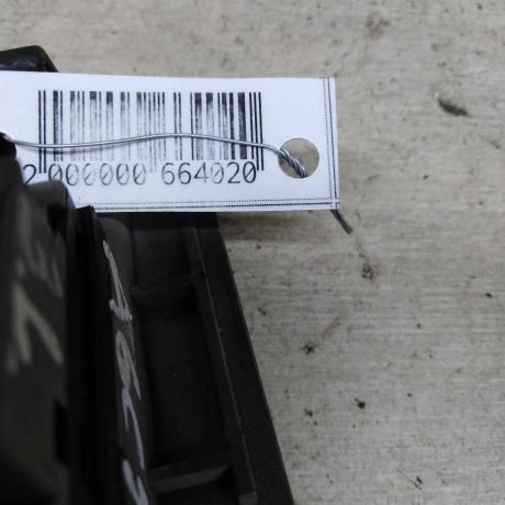 knopka-steklopodieemnika-audi-a6-c5-art-105008-big-2