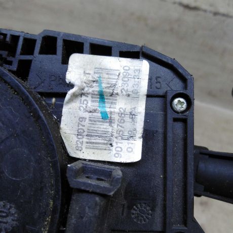 perekliucatel-dvornikov-sleif-rulia-renault-logan-i-art-105061-big-4