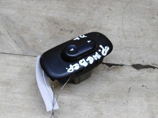 knopka-steklopodieemnika-zadniaia-levaia-ford-maverick-ii-art-105176