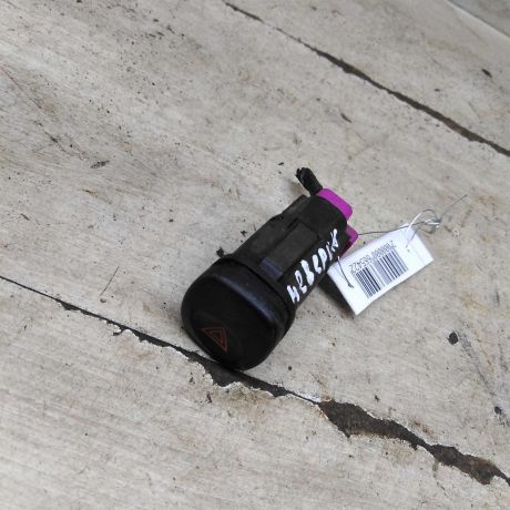 knopka-avariinoi-signalizacii-ford-maverick-ii-art-105246-big-2