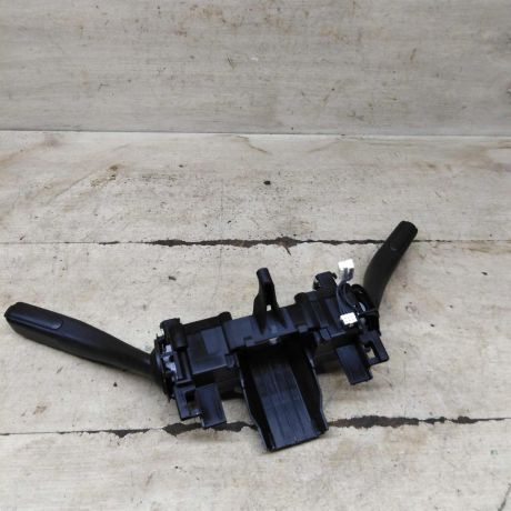 perekliucatel-podrulevoi-v-sbore-volkswagen-jetta-vi-art-105593-big-0