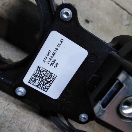 perekliucatel-podrulevoi-v-sbore-volkswagen-jetta-vi-art-105593-big-6