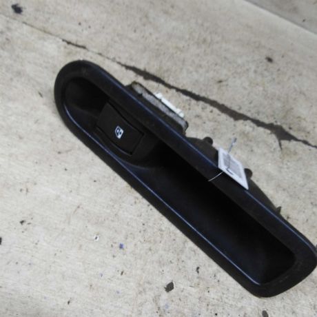 knopka-steklopodieemnika-zadniaia-renault-megane-ii-art-106316-big-0