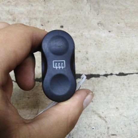 knopka-obogreva-stekla-renault-sandero-i-art-106337-big-0