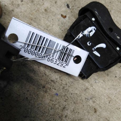 knopka-steklopodieemnika-renault-sandero-i-art-106394-big-2