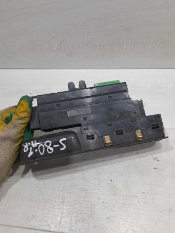 knopka-steklopodieemnika-peredniaia-pravaia-volvo-s80-art-106502-big-2